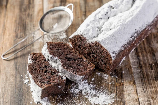 Tahtada Cips Olan Çikolatalı Puding — Stok fotoğraf