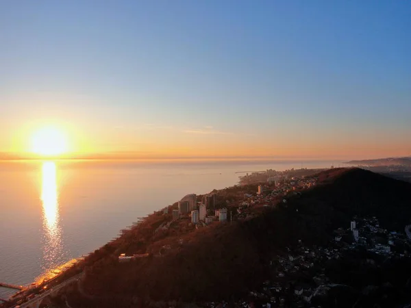 Uitzicht Vanuit Lucht Prachtige Gouden Zonsondergang Zee Een Heldere Dag — Stockfoto