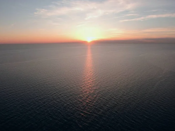 Vista Aérea Belo Pôr Sol Dourado Mar Dia Claro Bela — Fotografia de Stock