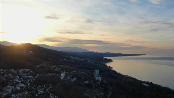 Vista Aérea Vista Panorâmica Nascer Sol Acima Das Montanhas Costa — Vídeo de Stock