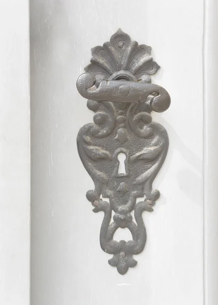 Eski metal kapı kolu