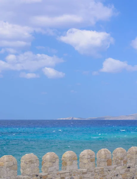 Вид на Критское море с крепости — стоковое фото