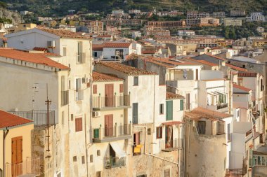 Cefalu 'nun evlerinin manzarası 