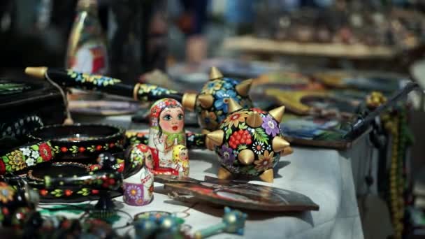Figures Nesting Dolls Exhibition National Souvenirs Close — Stock Video