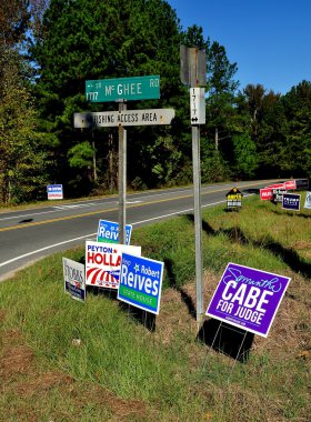 Pittsboro, Nc: 2016 kampanya işaretleri