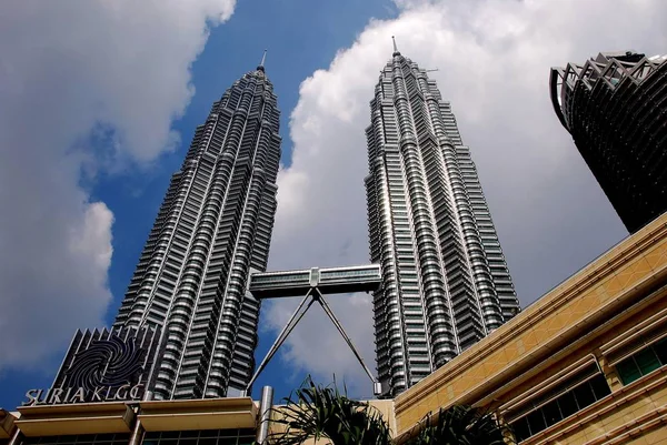 Kuala Lumpur Malaysia:  The Twin Petronas Towers — Stock Photo, Image