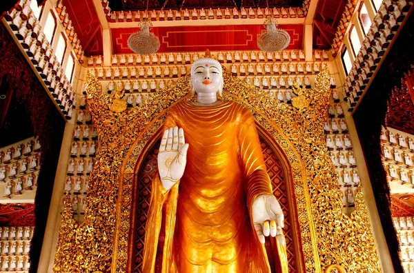 Georgetown, Maleisië: Birmese boeddhistische tempel — Stockfoto
