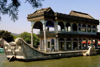 Beijing, Çin: Mermer teknede yaz Kraliyet Sarayı