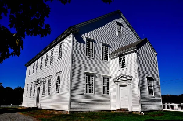 Rockingham, VT: 1787 Meeting House Church — стоковое фото