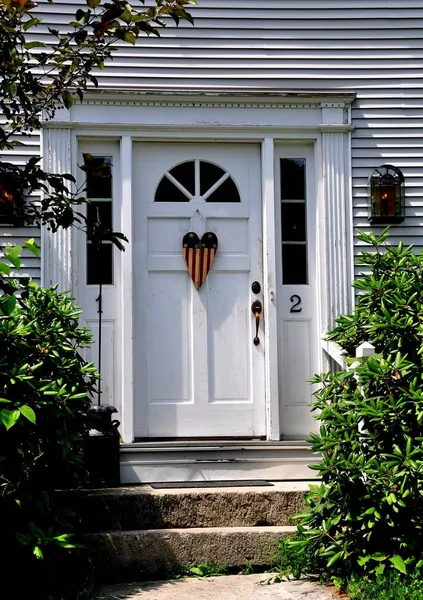 Fitzwilliam, NH 18th century Colonial Doorway — Stock Photo, Image