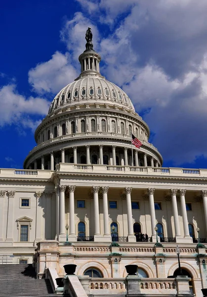 Washington, dc: Hauptstadtgebäude der Vereinigten Staaten — Stockfoto