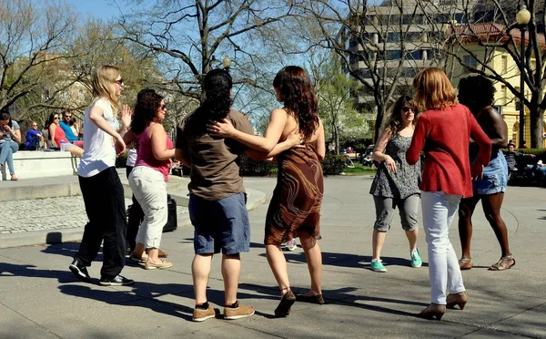 Washington, DC: Dancers at Dupont Circle — Stock Photo, Image