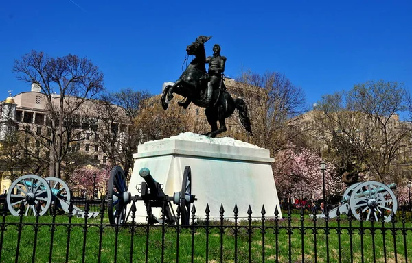 Washington, Dc: Jackson jezdecká socha v Lafayettově parku — Stock fotografie