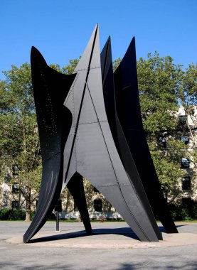 Cambridge, Ma: M.I.T, Alexander Calder heykel.