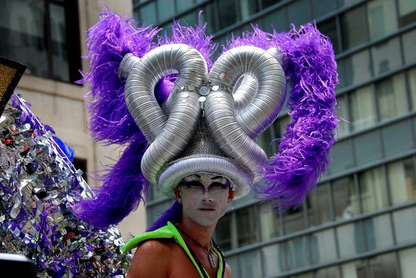 NYC: 2007 समलैंगिक गर्व परेड मार्चर — स्टॉक फ़ोटो, इमेज