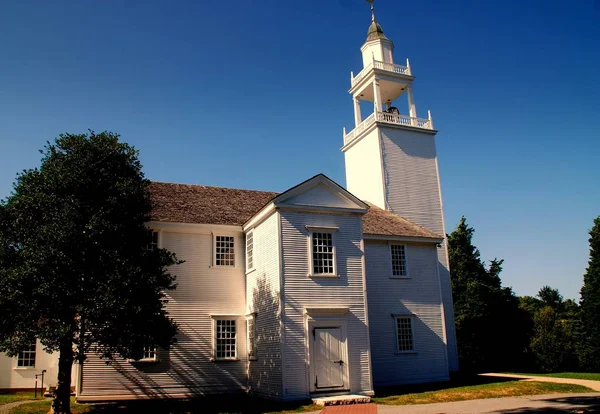 West Barnstable, MA: 1717 Meeting House Church