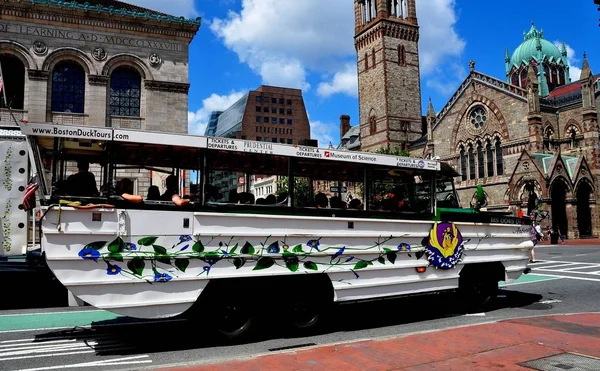 Boston, Ma: Boston Tours voertuig Tuck in Copley Square — Stockfoto