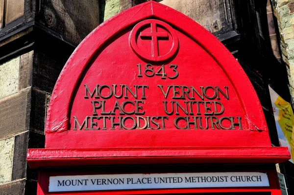 Baltimore, MD : Panneau à l'église méthodiste unie Mount Vernon Place — Photo