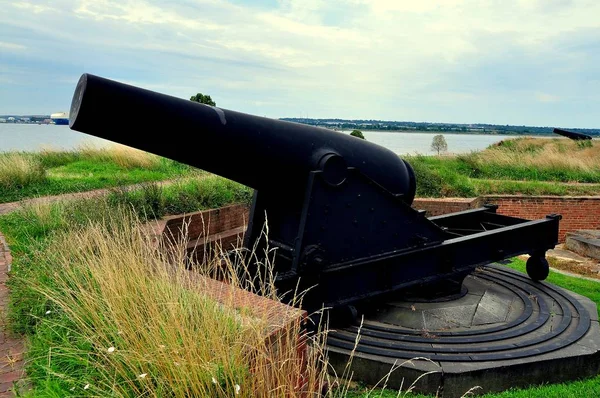 Baltimore, MD: Cannon at Fort McHenry — Stock Photo, Image