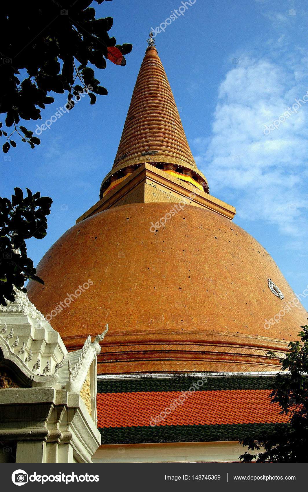 Nakhon Pathom Thailand Dome At Wat Phra Pathom Chedi Stock Editorial Photo C Leesnider Nakhon Pathom Thailand Dome At Wat Phra Pathom Chedi Stock Editorial Photo C Leesnider