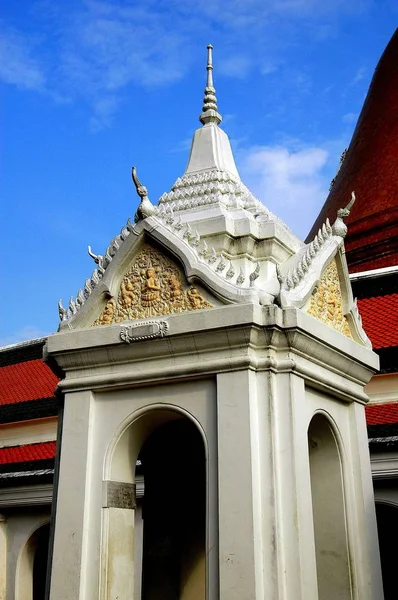Nakhon, Pathom, Thailand: Belfort op Wat Phra Pathom Chedi — Stockfoto