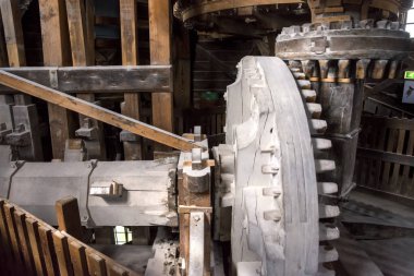 Hollanda eski yel değirmeni