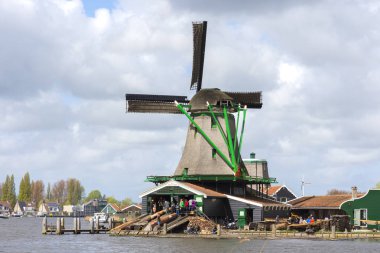 Zaanse Schans'a, yel değirmenleri
