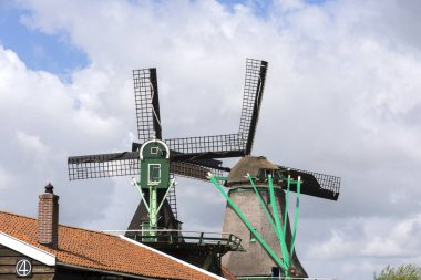 Zaanse Schans'a, yel değirmenleri