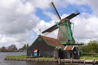 Zaanse Schans'a, yel değirmenleri