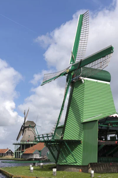 Wiatraki w Zaanse Schans — Zdjęcie stockowe