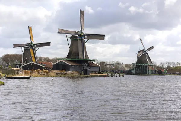 Wiatraki w Zaanse Schans — Zdjęcie stockowe