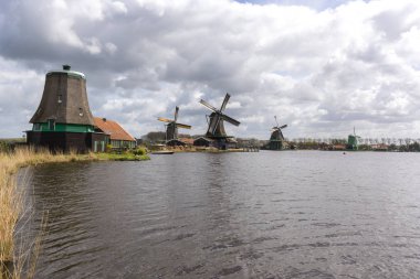 Zaanse Schans'a, yel değirmenleri