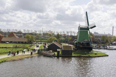 Zaanse Schans'a, yel değirmenleri