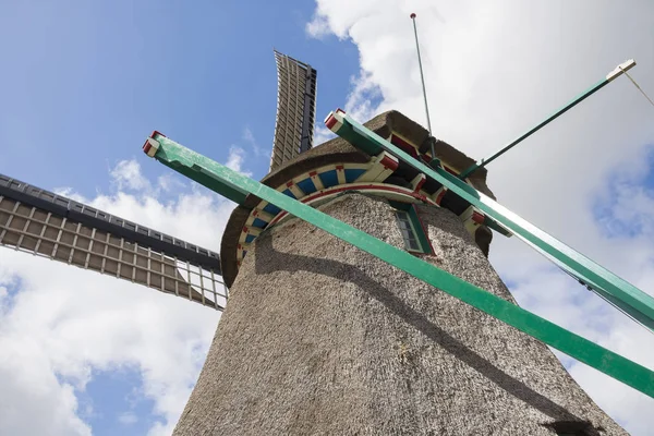 Ветряные мельницы в Заансе-Шанс — стоковое фото