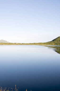 Eggun Norveç'te gece yarısı güneşi