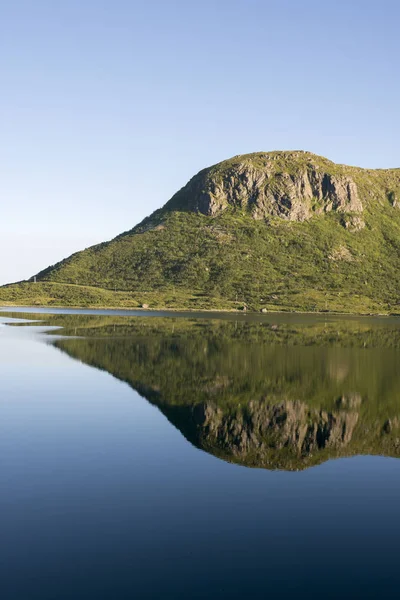 Eggun Norveç'te gece yarısı güneşi
