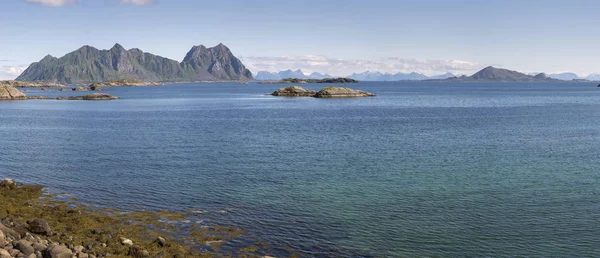 Vista panorámica en Svolvaer en el Lofoten —  Fotos de Stock