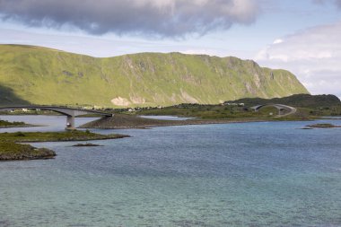 Lofoten Norveç'te Fredvang, köprüler