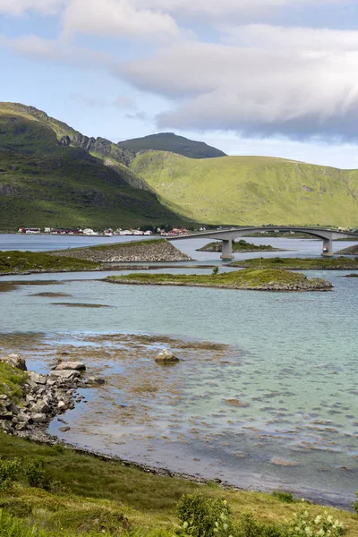 Lofoten Norveç'te Fredvang, köprüler
