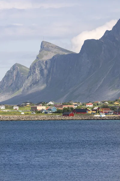 Reine en la isla de Lofoten en Noruega —  Fotos de Stock