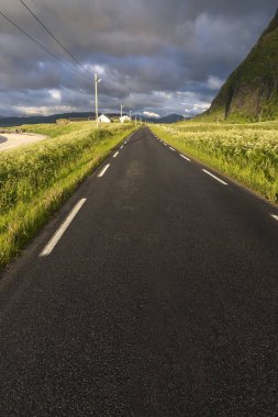 Lofoten Norveç'te saatlerinde gece yarısı Eggum içinde Panorama
