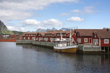 panoramik deniz kenarı ve Adaları'nda Svolvaer, Norveç'te Lofoten