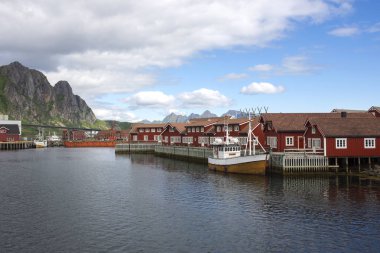 panoramik deniz kenarı ve Adaları'nda Svolvaer, Norveç'te Lofoten