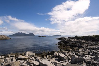 panoramik deniz kenarı ve Adaları'nda Svolvaer, Norveç'te Lofoten