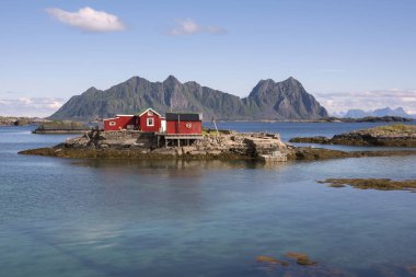 panoramik deniz kenarı ve Adaları'nda Svolvaer, Norveç'te Lofoten