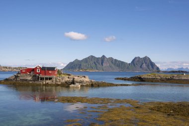 panoramik deniz kenarı ve Adaları'nda Svolvaer, Norveç'te Lofoten