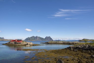 panoramik deniz kenarı ve Adaları'nda Svolvaer, Norveç'te Lofoten