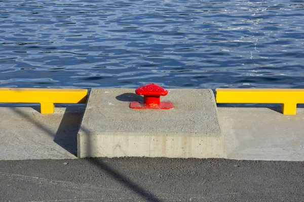 Roter Poller Hafen Von Tromso Auf Den Lofoten Norwegen — Stockfoto