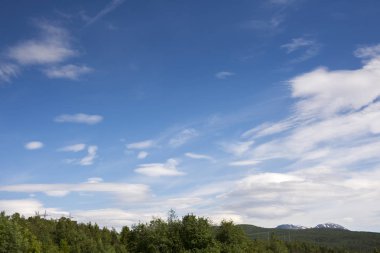 Tromso, Norveç karlı Dağları ile manzara