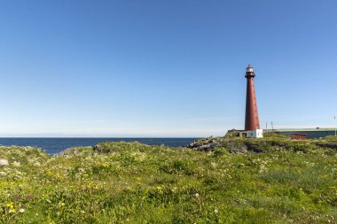 Andenes Lofoten Norveç'te ulusal turist Rota Andya başında kırmızı deniz feneri